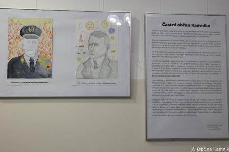 V prostorih občinske stavbe na ogled razstava literarnih in likovnih del na temo Častni občan Kamnika (49)